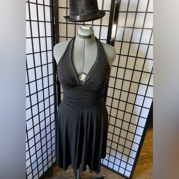 La Scala Halter Handkerchief Hem Dress - Picture 2 of 6